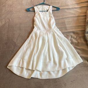 Small Lulus’ open back dress, white